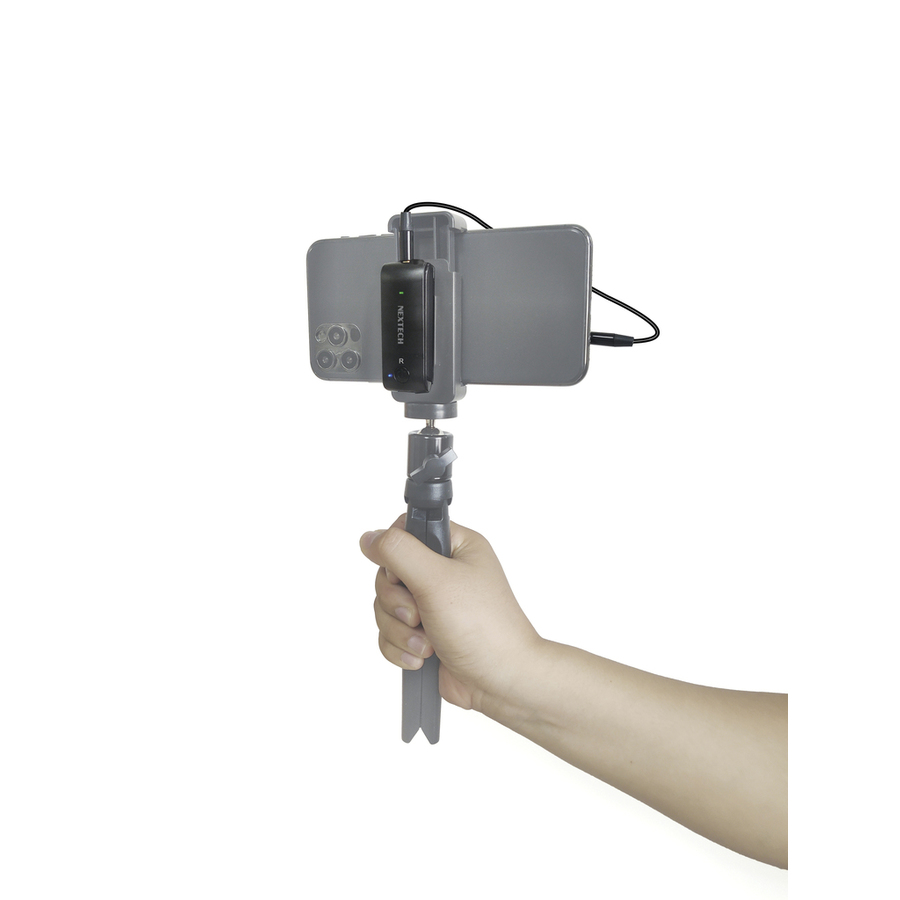 Wireless Lavalier Microphone for Smartphone and Camera